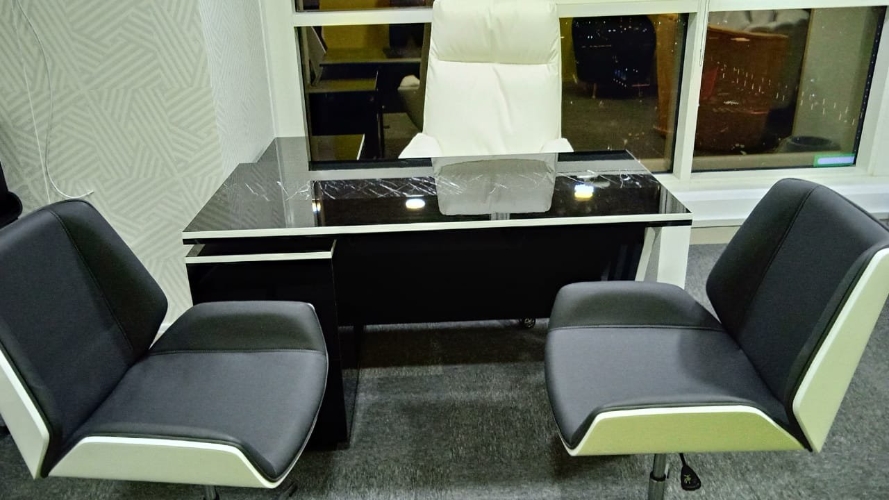 experience centric workstation in your office 6294836f439c3 office furniture dubai